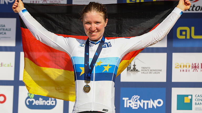 Zurzeit auf der sportlichen Erfolgswelle: Linda Riedmann nach dem Gewinn der U-19-Europameisterschaft auf der Straße am 10. September im italienischen Trient