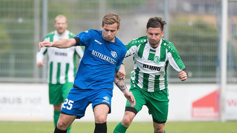 Netzte nach einem Sololauf zur zwischenzeitlichen 2:1-Führung für den WFV ein: Wojtek Droszcz (links). Hier im Duell mit Eltersdorfs Patrick Schwesinger.