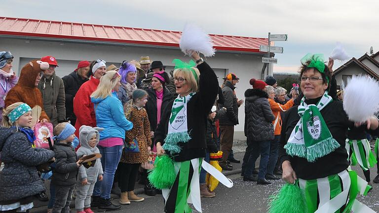 Die &quot;Cheerleaders&quot; garantieren dem TSV Forst auch beim Faschingsumzug Punkte.