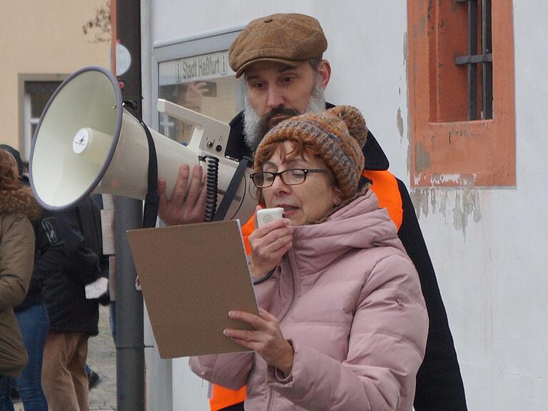 Organisatorin Beate Rink begrüßte die Teilnehmerinnen und Teilnehmer. Organisatorin Beate Rink begrüßte die Teilnehmerinnen und Teilnehmer.