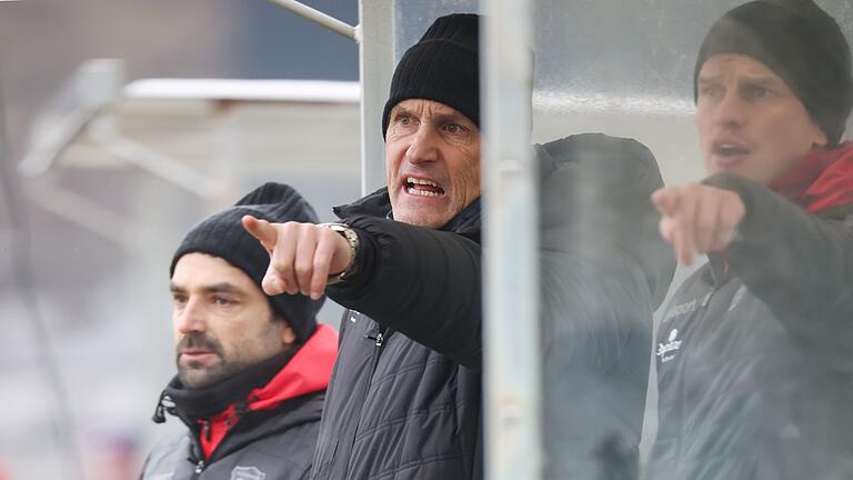 SpVgg Greuther Fürth - SpVgg Unterhaching - Heiko Herrlich (M) ist als Trainer bei der SpVgg Unterhaching zurück. SpVgg Greuther Fürth - SpVgg Unterhaching - Heiko Herrlich (M) ist als Trainer bei der SpVgg Unterhaching zurück.
