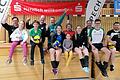 Im Bild die Volleyballmannschaft 'Kabine 3' vom TSV Ostheim mit Nachwuchs.