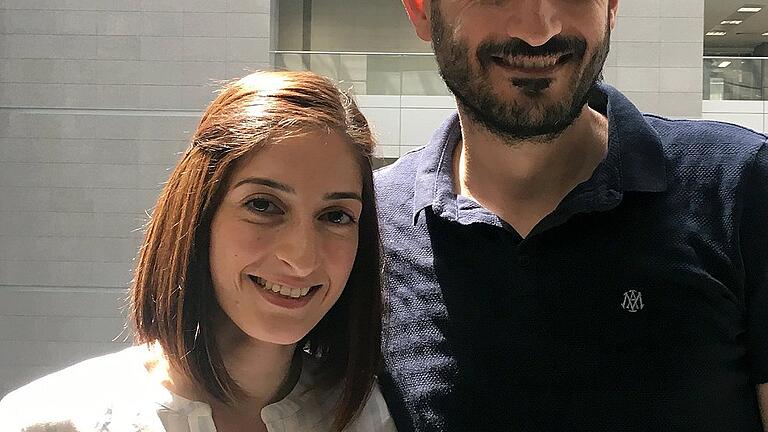 Mesale Tolu und Suat Corlu       -  Mesale Tolu mit ihrem Mann Suat Corlu in Istanbul