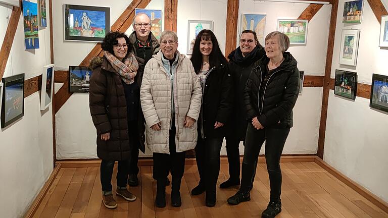 Die Gadenmalgruppe: Patrizia Müller, Martin Staab, Claudia Cebulla, Christine Hümmer, Sabine Weiss und Dagmar Aumeier. Es fehlen Brunhild Schwertner, Axel Weissenberger und Erna Pfister.