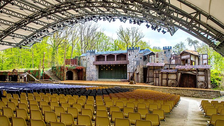 Der Sömmersdorfer Passionsspielverein bringt in diesem Jahr das Theaterstück 'Robin Hood – eine Legende' auf die Freilichtbühne. Die Premiere ist am 23. Juli. Der Sömmersdorfer Passionsspielverein bringt in diesem Jahr das Theaterstück 'Robin Hood – eine Legende' auf die Freilichtbühne. Die Premiere ist am 23. Juli.