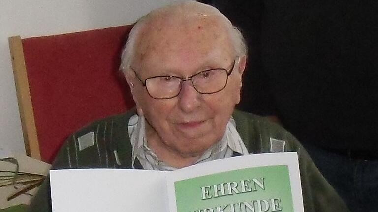 Heinz Gradler 2015 anlässlich seiner Ehrung für 65 Jahre GdP-Mitgliedschaft.