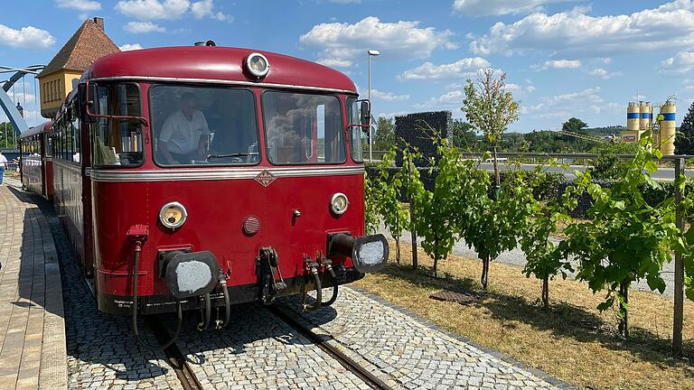 Wird es in einigen Jahren möglich sein, stündlich mit dem Zug von Volkach nach Würzburg zu fahren? Die Frage ist noch immer offen.