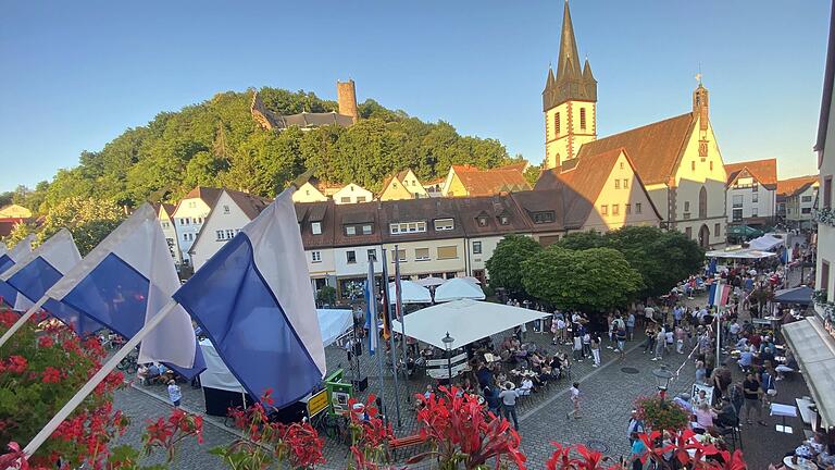 Das traditionelle Kirchweih- und Heimatfest Gemünden steigt am Wochenende des 1. und 2. Juli im Herzen der Innenstadt. Das traditionelle Kirchweih- und Heimatfest Gemünden steigt am Wochenende des 1. und 2. Juli im Herzen der Innenstadt.