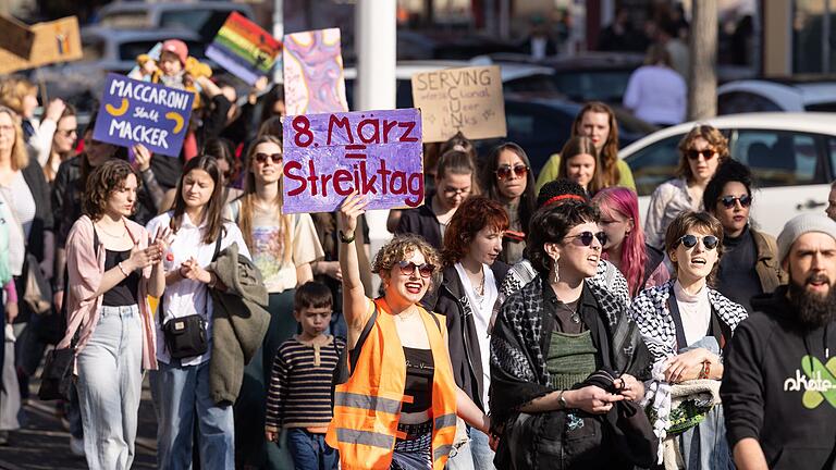 Mit der Demo sollte auch ein starke Zeichen für körperliche und sexuelle Selbstbestimmung gesetzt werden.
