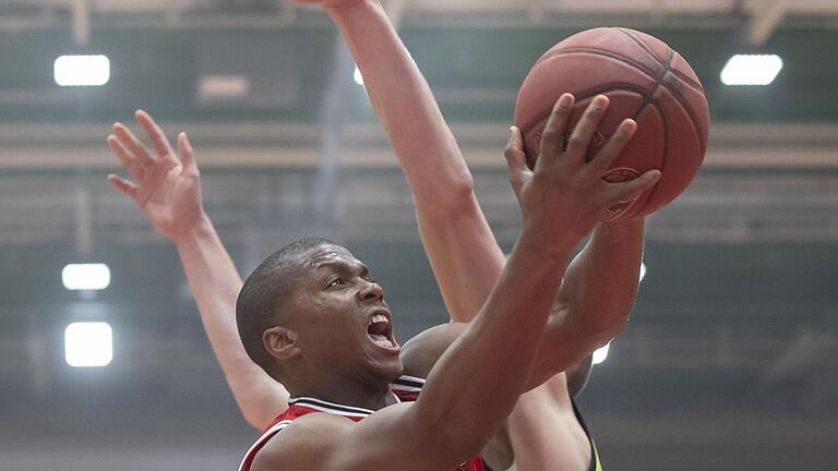 Zwar dabei, wirkte aber nicht wirklich fit: Baskets-Kapitän Cameron Wells.