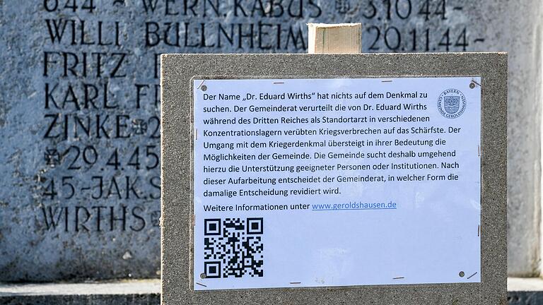 Auf dem Kriegerdenkmal in Geroldshausen (Lkr. Würzburg) steht unter den gefallenen Soldaten auch der Name von Eduard Wirths, der als leitender Standortarzt in Auschwitz für die Ermordung Hunderttausender verantwortlich war. Der Name soll jetzt entfernt werden.&nbsp;