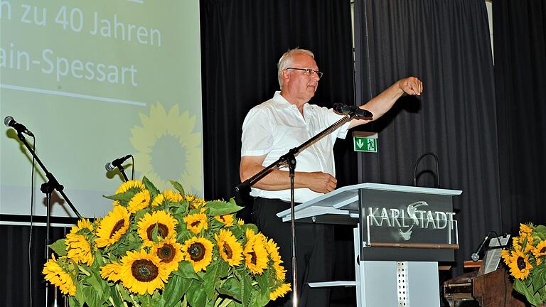 Kreisvorsitzender Gerhard Kraft (Laudenbach) bei der Jubiläumsveranstaltung. Kreisvorsitzender Gerhard Kraft (Laudenbach) bei der Jubiläumsveranstaltung.