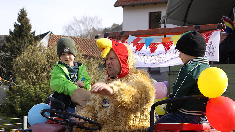 Der Aschermittwoch kommt früh genug - am Faschingsdienstag gab es in Retzstadt nochmal Spaß und Freude beim Faschingszug.