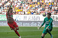 FC Augsburg - Borussia Dortmund.jpeg       -  Hier scheitert Emedin Demirovic an Dortmunds Torwart Gregor Kobel. In Gladbach will der FCA-Stürmer den Klassenerhalt sichern.