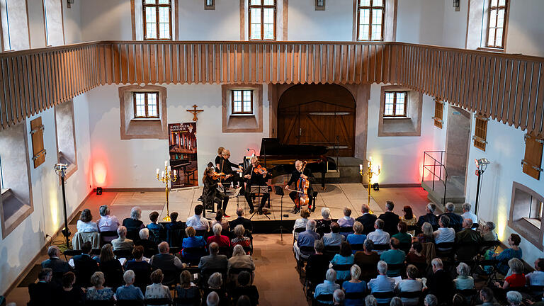 Das Fauré-Quartett im Festsaal von Kloster Maria Bildhausen im Rahmen des Kissinger Sommers. Das Fauré-Quartett im Festsaal von Kloster Maria Bildhausen im Rahmen des Kissinger Sommers.