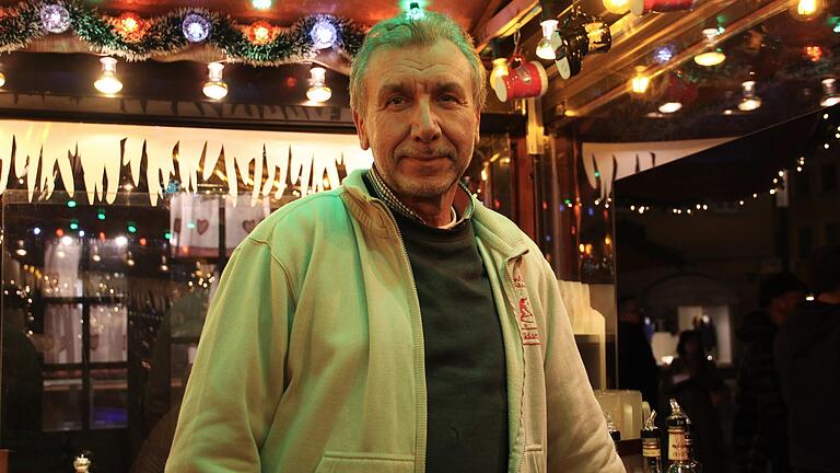 Michael Luch, Inhaber der 'Skihütte' auf dem Schweinfurter Weihnachtsmarkt. Michael Luch, Inhaber der 'Skihütte' auf dem Schweinfurter Weihnachtsmarkt.
