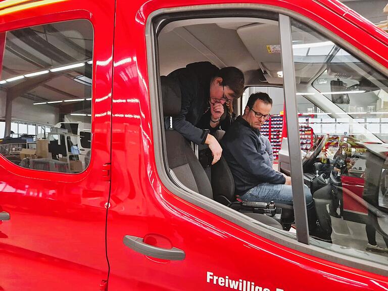 Die Zeiten der Traktor-Wehr sind vorbei: Die Feuerwehr Koppenwind hat jetzt auch ein eigenes Löschfahrzeug. Die Zeiten der Traktor-Wehr sind vorbei: Die Feuerwehr Koppenwind hat jetzt auch ein eigenes Löschfahrzeug.