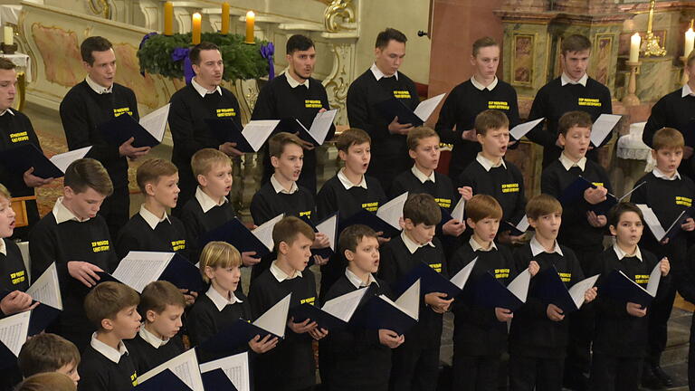 Der St. Petersburger Knabenchor in der Pfarrkirche Mariä Geburt bei ihrem Konzert vor zwei Jahren