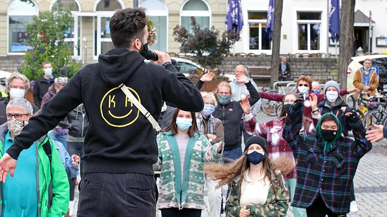 Fridays for Future ist zurück auf den Straßen. Erstmals seit sechs Monaten gingen die Klimaktivisten wieder für ihre Forderungen auf die Straße. Am Schweinfurter Marktplatz versammelten sich rund 100 Menschen.