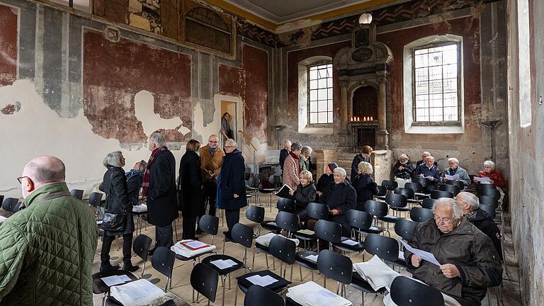 In der Synagoge in Memmelsdorf fand am Sonntag eine Gedenkveranstaltung statt. Bei Beginn&nbsp; war die Synagoge bis auf den letzten Platz besetzt.