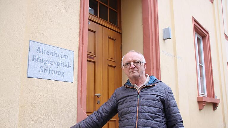 Seit rund zehn Jahren wird die Schwester von Gerd Schäfer im Bürgerspital gepflegt. Nach der angekündigten Schließung zum Jahresende muss sich auch der Bewohner-Fürsprecher nun nach einem neuen Heimplatz für sie umschauen.       -  Seit rund zehn Jahren wird die Schwester von Gerd Schäfer im Bürgerspital gepflegt. Nach der angekündigten Schließung zum Jahresende muss sich auch der Bewohner-Fürsprecher nun nach einem neuen Heimplatz für sie umschauen.