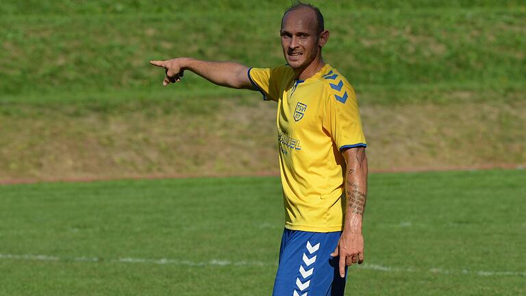 Weist er den Weg Richtung Titel? Trainer Florian Hetzel bleibt jedenfalls mit seinem TSV Grettstadt in der Kreisliga Schweinfurt 1 weiter das Maß der Dinge. Weist er den Weg Richtung Titel? Trainer Florian Hetzel bleibt jedenfalls mit seinem TSV Grettstadt in der Kreisliga Schweinfurt 1 weiter das Maß der Dinge.