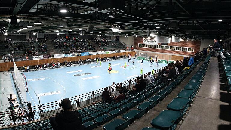 Ganz leer müssen die Ränge in der s.Oliver Arena an diesem Mittwoch nicht bleiben: 500 Zuschauer dürfen rein, wenn die DJK Rimpar Wölfe den Tabellenführer ASV Hamm-Westfalen empfangen.