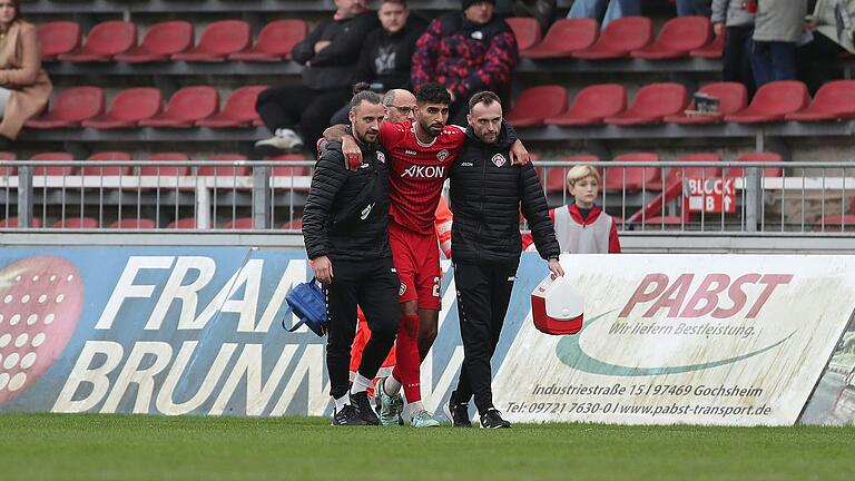 Ebrahim Farahnak wird den Würzburger Kickers nach einem Knöchelbruch mehrere Monate fehlen. Ebrahim Farahnak wird den Würzburger Kickers nach einem Knöchelbruch mehrere Monate fehlen.