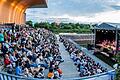 Beim Hafensommer 2017 in Würzburg scheint die Qualität zu stimmen. Dem Publikum gefällt's. Im Bild: Impression von der Hafensommer Kulisse.