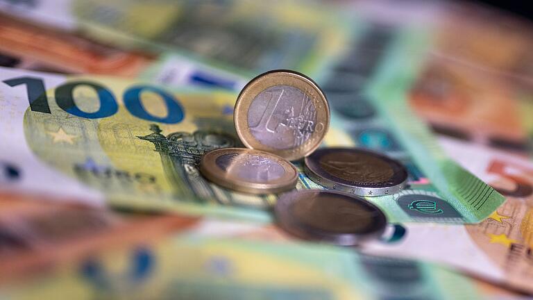 Bargeld       -  Schein und Münze sind weiterhin sehr gefragt (Symbolbild)