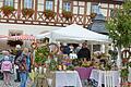 Simone Vogel aus Zeuzleben hatte Upcycling-Artikel, Kränze und Gestecke aus Naturmaterialien und Selbstgenähtes an ihrem Stand aufgebaut.
