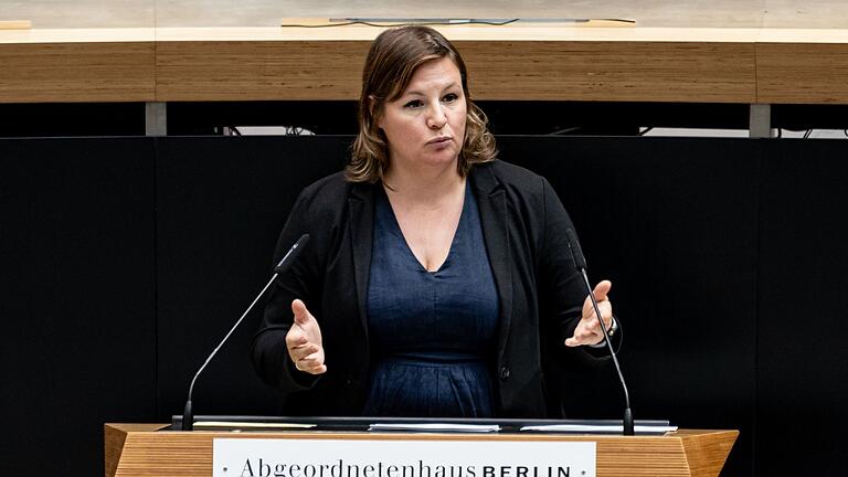Antje Kapek       -  Grünen-Abgeordnete Antje Kapek setzt auf eine politische Debatte zu ihren Vorschlägen. (Archivbild)