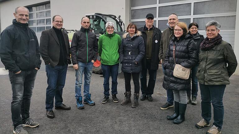 Die Grünen machten sich ein Bild vom Hof des Landwirts Christian Endres. Die Grünen machten sich ein Bild vom Hof des Landwirts Christian Endres. 