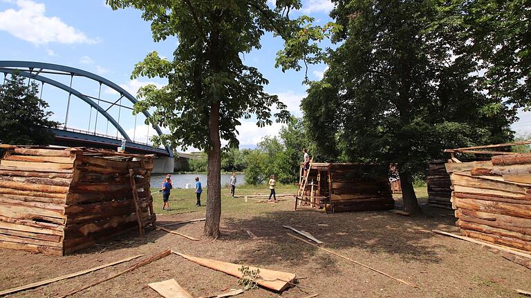 2019 war das Marktbreiter Hüttendorf noch möglich. Dieses Jahr wird es nicht aufgebaut. Angebote für Kindern gibt es trotzdem in den Sommerferien. 2019 war das Marktbreiter Hüttendorf noch möglich. Dieses Jahr wird es nicht aufgebaut. Angebote für Kindern gibt es trotzdem in den Sommerferien.