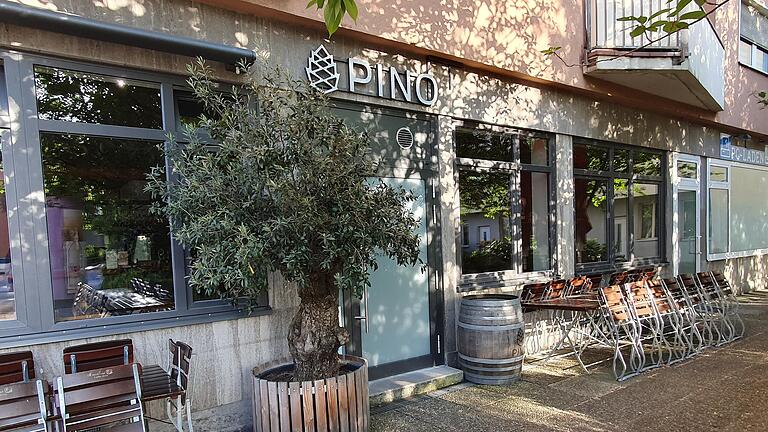 Die angesagte Pizzeria 'Pino' im Würzburger Stadtteil Grombühl ist aktuell geschlossen. Die angesagte Pizzeria 'Pino' im Würzburger Stadtteil Grombühl ist aktuell geschlossen. 