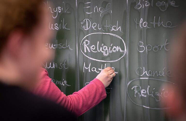 In der bayerischen 'PISA-Offensive' bleibt der Religionsunterricht unangetastet. In der bayerischen 'PISA-Offensive' bleibt der Religionsunterricht unangetastet.