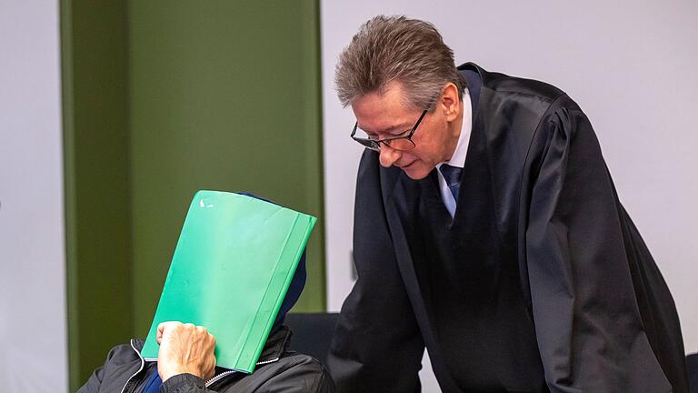 Prozessbeginn gegen  russischen Staatsangehörigen       -  Ein Russe soll im Streit zwei Ukrainern erstochen haben. (Archivbild)