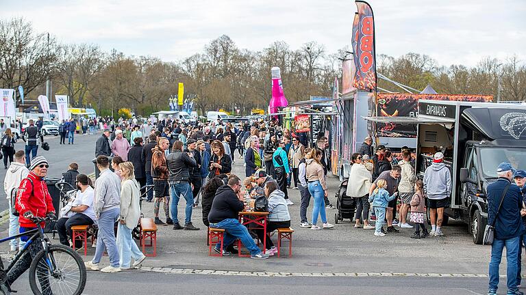 Kam gut an bei den Besucherinnen und Besuchern: die 'Streetfoodmeile Schweinfurt'. Kam gut an bei den Besucherinnen und Besuchern: die 'Streetfoodmeile Schweinfurt'. 