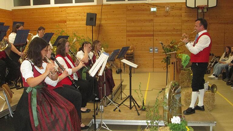 Der Musikverein Langendorf hat böhmische Klänge, Polka und mexikanische Lebensfreude auf die Bühne gebracht.       -  Der Musikverein Langendorf hat böhmische Klänge, Polka und mexikanische Lebensfreude auf die Bühne gebracht.