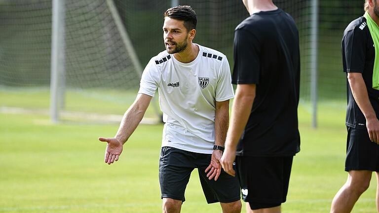 Trainer Victor Kleinhenz (FC 05 Schweinfurt) hofft auf einen Heimsieg seiner Mannschaft gegen seinen Ex-Klub TSV Aubstadt Trainer Victor Kleinhenz (FC 05 Schweinfurt) hofft auf einen Heimsieg seiner Mannschaft gegen seinen Ex-Klub TSV Aubstadt