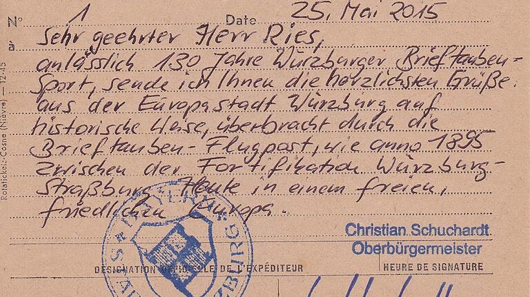 Das Foto zeigt die Grußmitteilung des Oberbürgermeisters, die zum 130-jährigen Bestehen durch die Taubenpost von Straßburg aus nach Würzburg übermittelt wurde.
