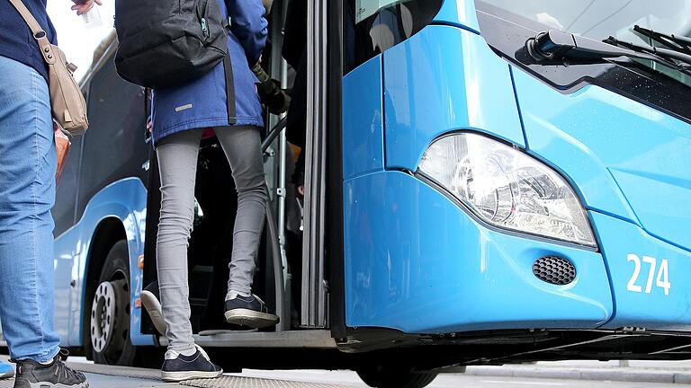 Nach dem verschärften Lockdown fahren die Busse im Landkreis bis zunächst 31. Januar nach dem Ferienfahrplan.&nbsp;