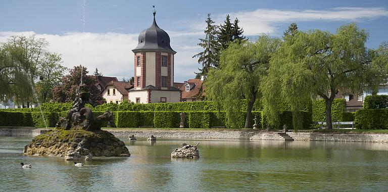 Pause im Rokokogarten: Ziel der Tour von Würzburg nach Veitshöchheim