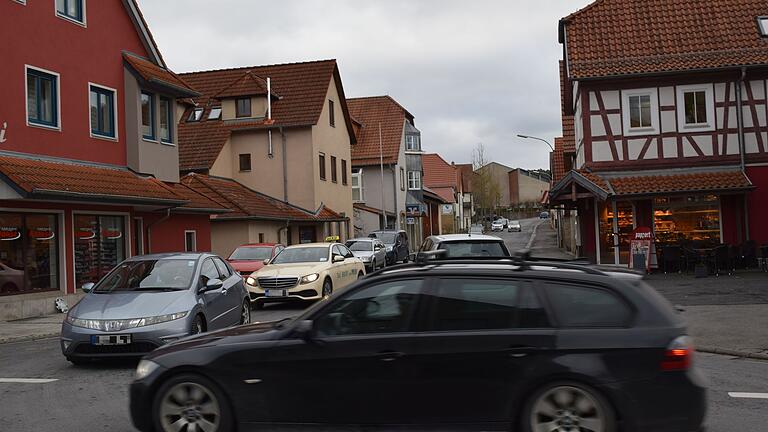 Die Einmündung der Falltorstraße in die Königshöfer Straße wird nach dem Beschluss des Stadtrats künftig mit einer Ampel geregelt.