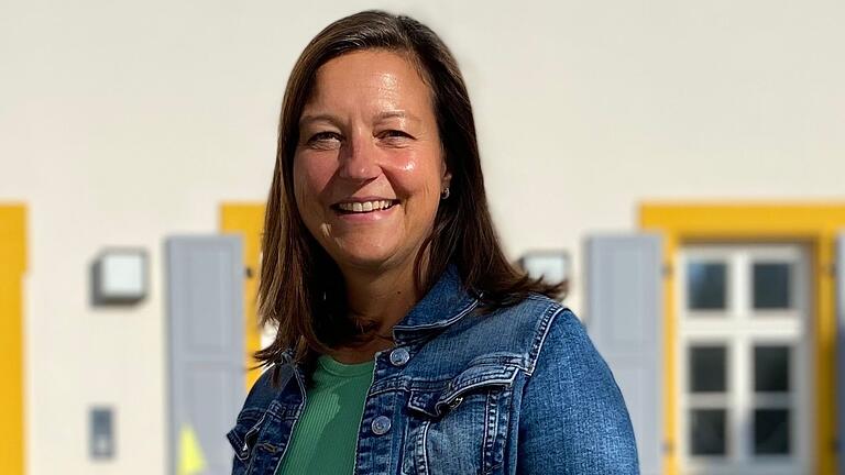 Katja Schreck aus Schwarzach ist Erzieherin und stellvertretende Leiterin des Kindergartens in Großlangheim. Sie hofft angesichts der vielen Sperrungen sehr auf die Öffnung der sogenannten Panzerstraße durch den Klosterforst. Katja Schreck aus Schwarzach ist Erzieherin und stellvertretende Leiterin des Kindergartens in Großlangheim. Sie hofft angesichts der vielen Sperrungen sehr auf die Öffnung der sogenannten Panzerstraße durch den Klosterforst.