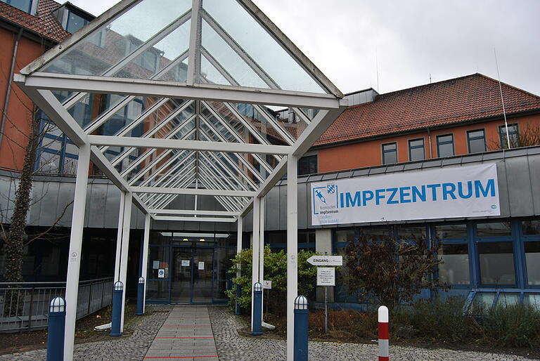 Das Impfzentrum in der ehemaligen Kreisklinik in Bad Neustadt ist seit Mitte Dezember pünktlich betriebsbereit.&nbsp;