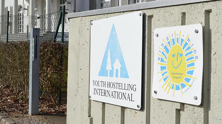 Der Heiligenhof ist Bildungsstätte, Schullandheim und Jugendherberge in einem. Der Heiligenhof ist Bildungsstätte, Schullandheim und Jugendherberge in einem.
