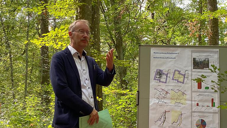 Johannes Krüger vom Amt für Ländliche Entwicklung Unterfranken begleitete die Waldneuordnung in Üchtelhausen als Projektleiter.