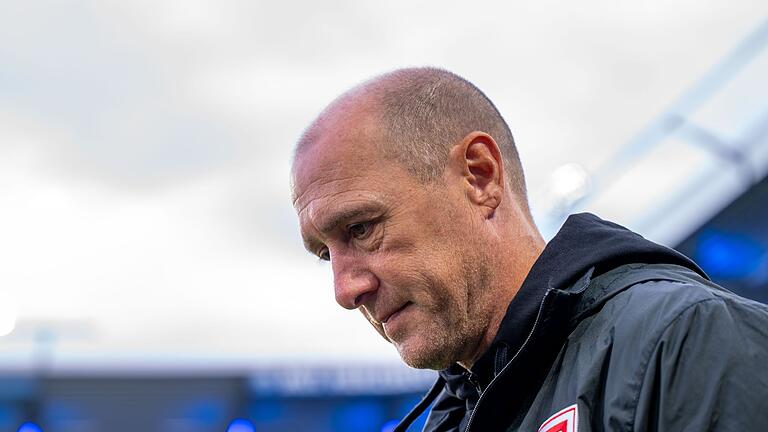 Joe Enochs       -  Trainer Joe Enochs steht mit Schlusslicht Regensburg vor einer schweren Aufgabe gegen den Tabellenführer.