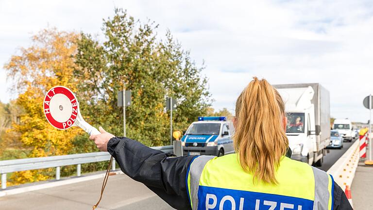 Grenzkontrolle       -  Innenministerin Faeser ordnet für Olympia Grenzkontrollen zu Frankreich an. (Archivbild)